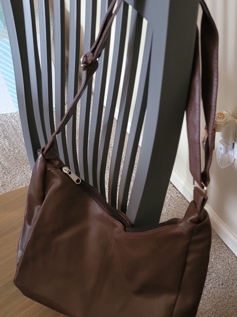 Classic Brown Leather Shoulder Bag - Women's Everyday Hobo